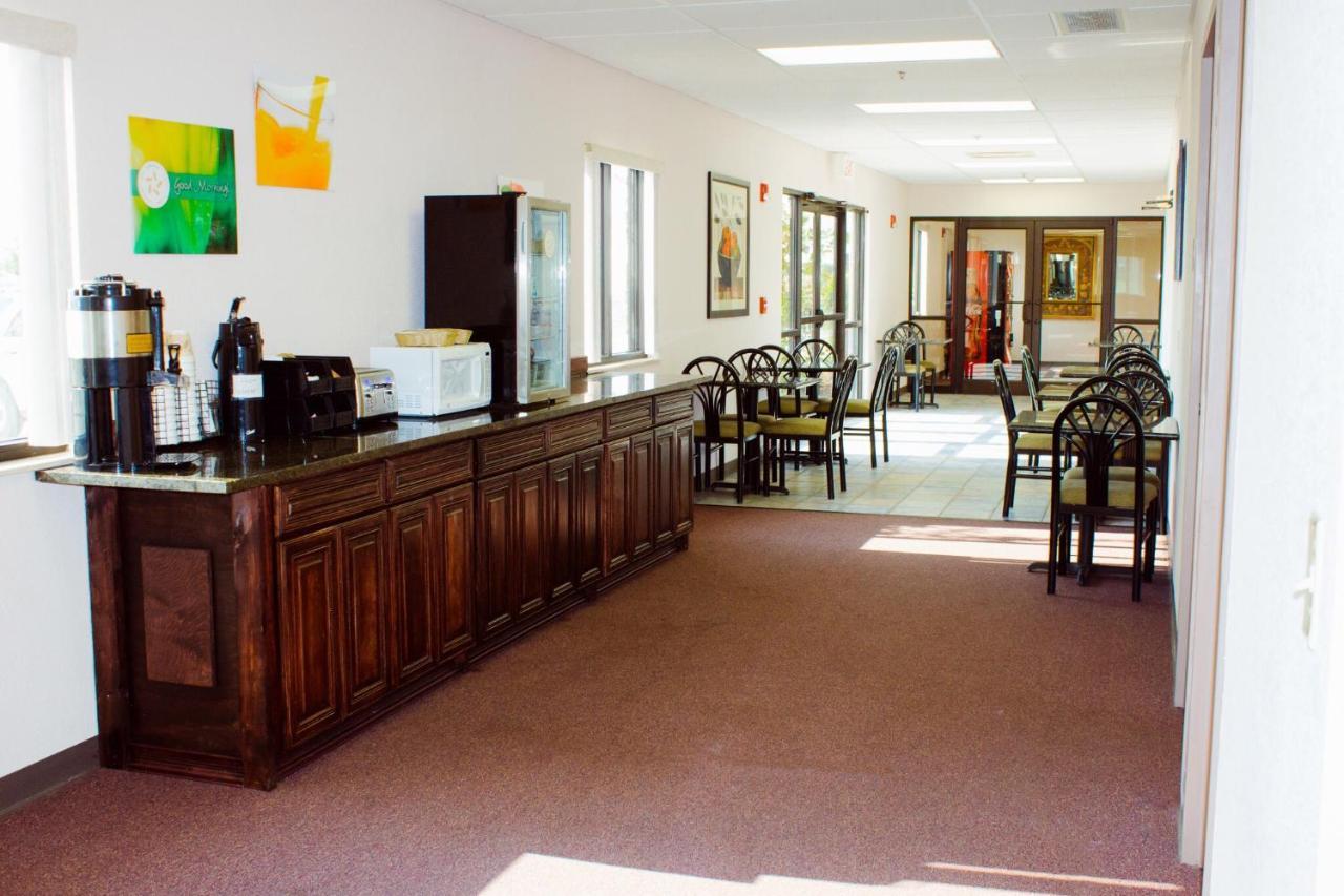Americas Best Value Inn-Fredonia Bagian luar foto